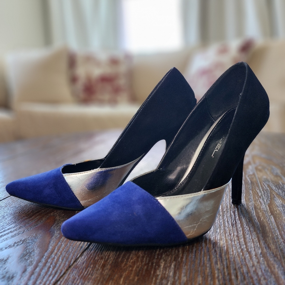 EUC C Label Elegant Blue and Silver Women's Heels Size 8.5